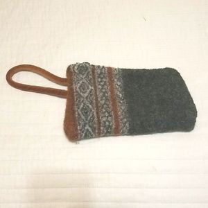 Wool wristlet